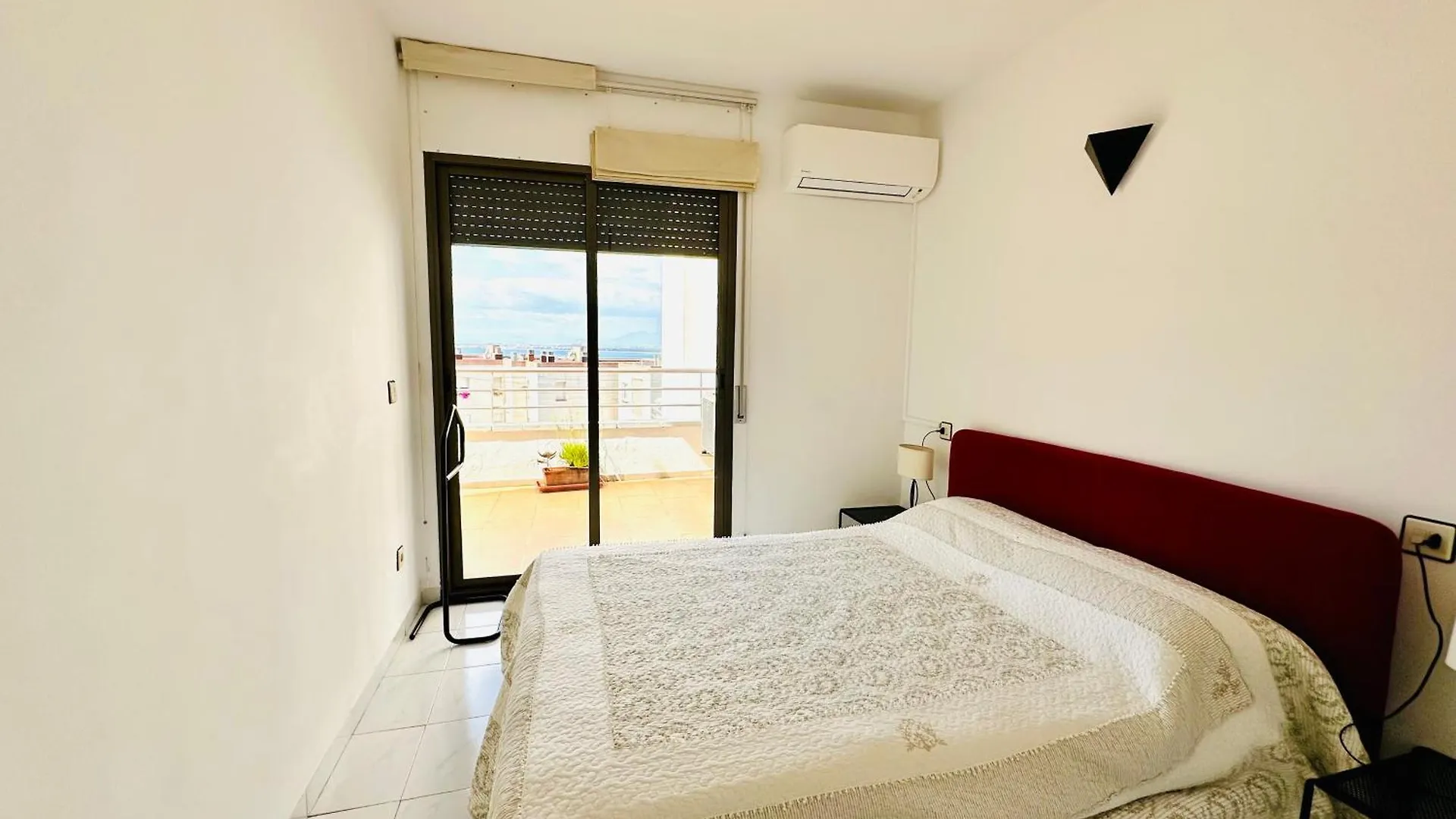 Global Immo 3381 Sofia Apartment Roses Spain
